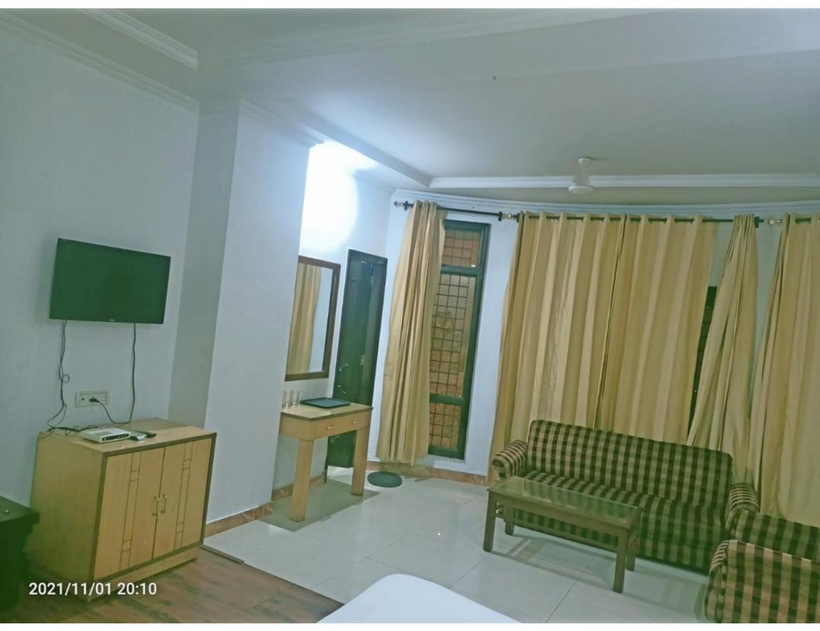 Hotel Kishore International, Amritsar Esterno foto
