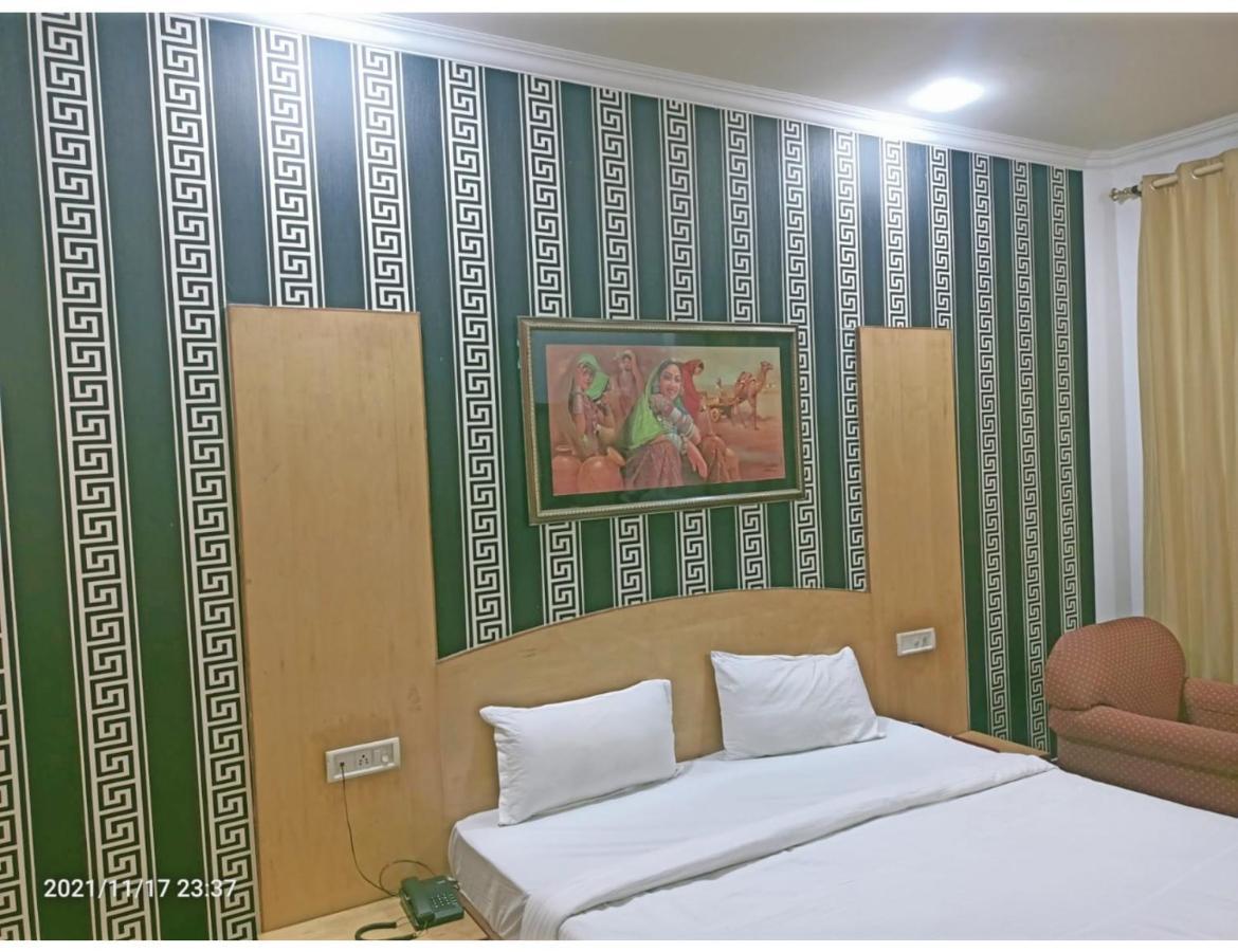 Hotel Kishore International, Amritsar Esterno foto